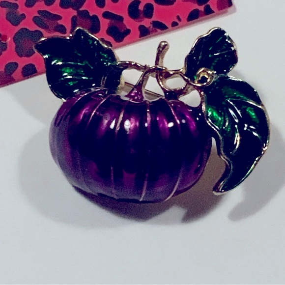Betsey Johnson Purple Pumpkin Pin Brooch #523 - Picture 2 of 4